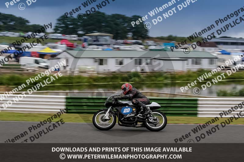 Vintage motorcycle club;eventdigitalimages;mallory park;mallory park trackday photographs;no limits trackdays;peter wileman photography;trackday digital images;trackday photos;vmcc festival 1000 bikes photographs